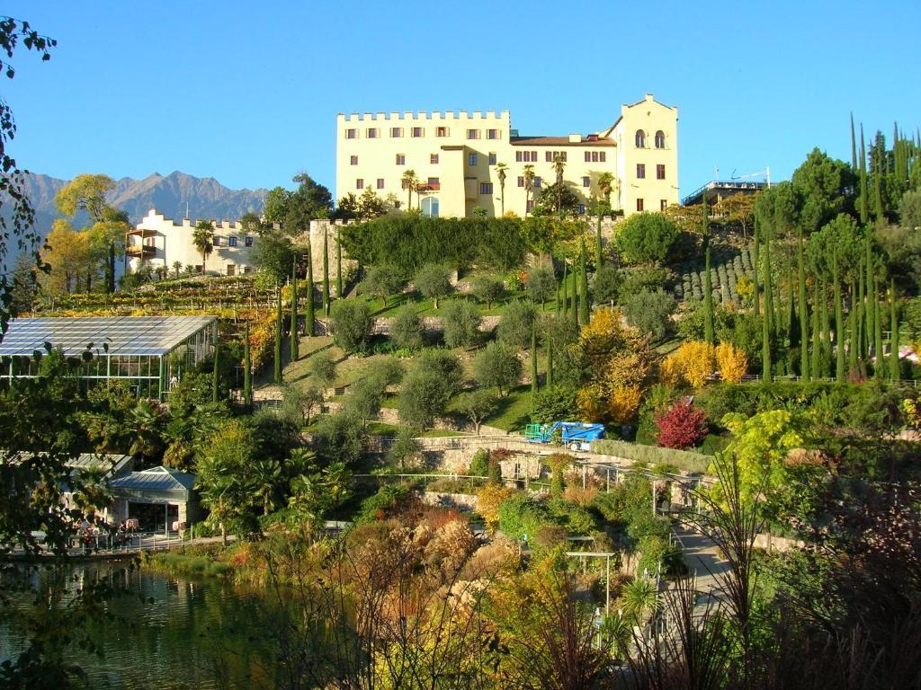 Krebishof Agriturismo Schenna Eksteriør bilde